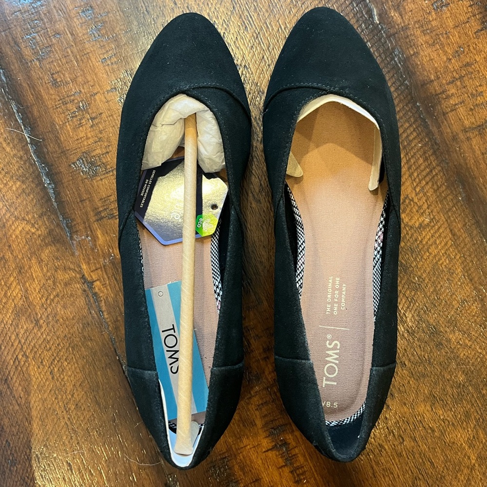 BRAND NEW TOMS - black suede